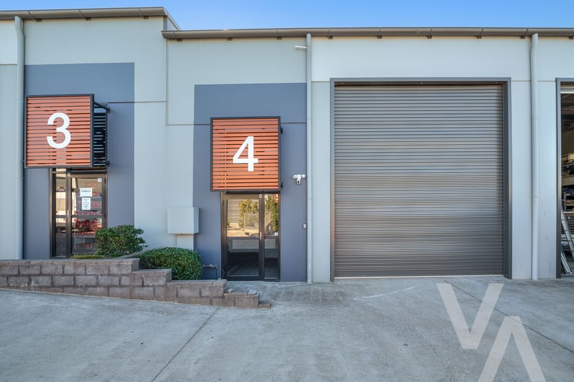 Click to view all images 4/15 Pacific Highway Gateshead NSW 2290 - Image 1