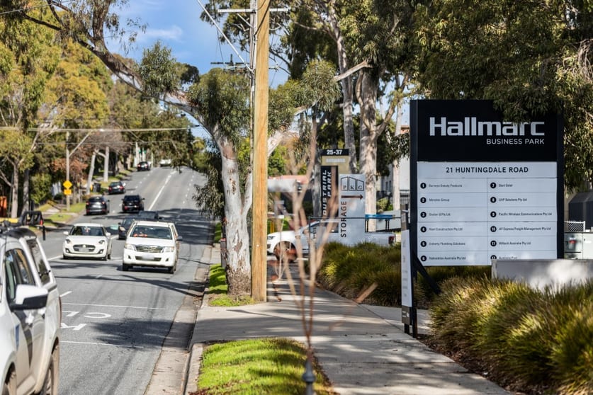 Click to view all images 2/15-23 Huntingdale Road Burwood VIC 3125 - Image 3