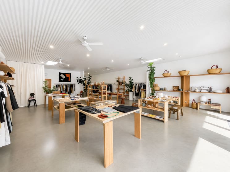 Click to view all images 2/1 Acacia Street Byron Bay NSW 2481 - Image 2