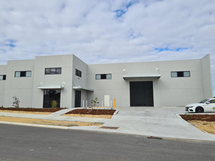 Click to view all images 11/43 Pinnacle Drive Neerabup WA 6031 - Image 1