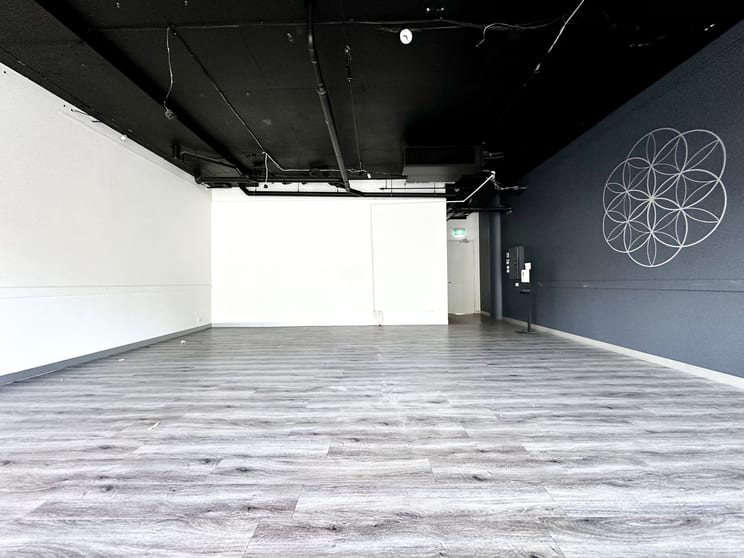 Click to view all images Unit 70/30 Lonsdale Street Braddon ACT 2612 - Image 3