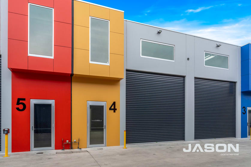 Click to view all images 4/13 Mogul Court Deer Park VIC 3023 - Image 2