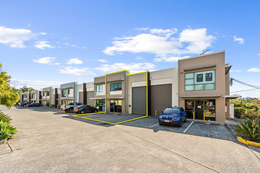 Click to view all images 2/172 North Road Woodridge QLD 4114 - Image 2
