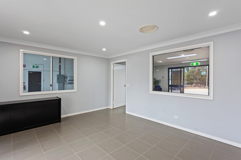 Click to view all images Unit 3/207-217 McDougall Street Wilsonton QLD 4350 - Image 2