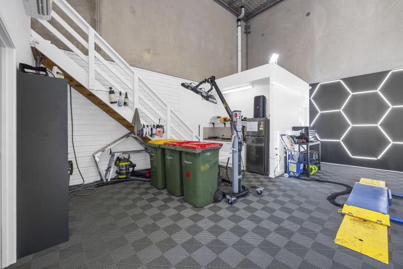 Click to view all images Unit 2/19 Technology Drive Warana QLD 4575 - Image 3
