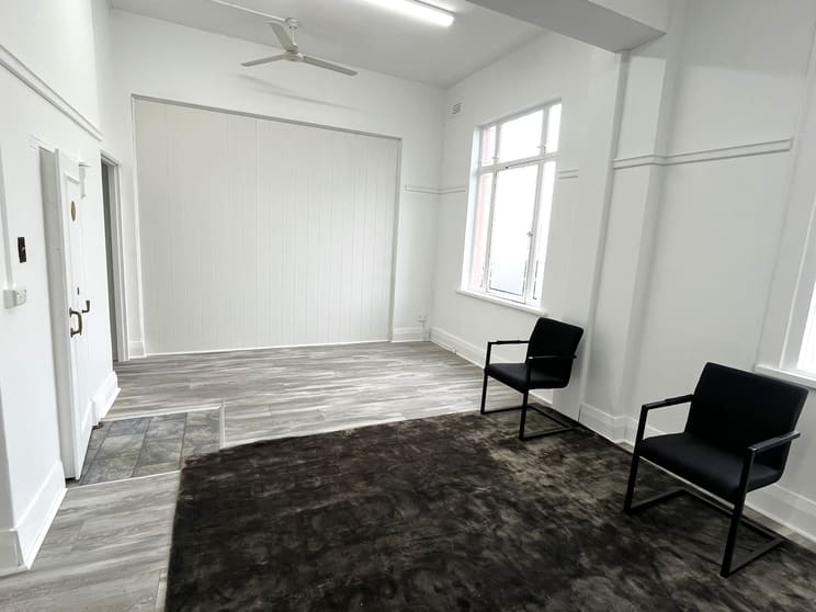Click to view all images Gnd Flr/207 Auburn Street Goulburn NSW 2580 - Image 2