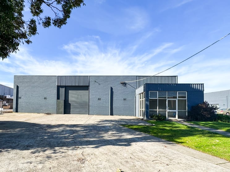 Click to view all images Unit 1/22 Edelmaier Street Bayswater VIC 3153 - Image 1