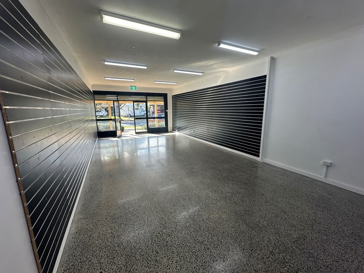 Click to view all images 2/64 Terry Street Albion Park NSW 2527 - Image 2