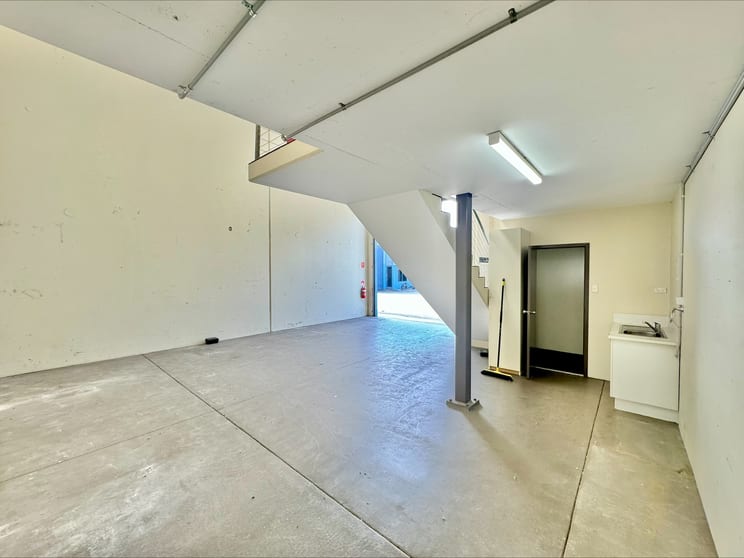 19/32-34 Campbell Avenue Cromer NSW 2099 - Image 2