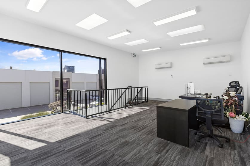 Click to view all images 6/37 McDonald Road Windsor QLD 4030 - Image 3