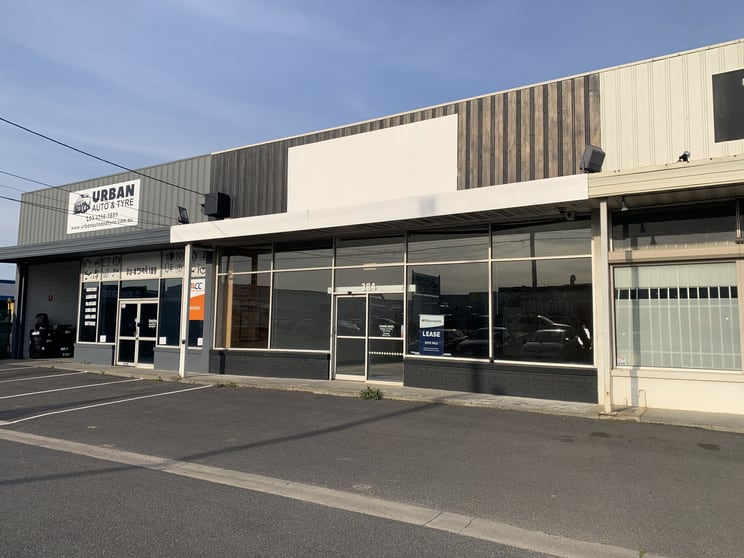 Click to view all images 384 Thompson Road North Geelong VIC 3215 - Image 2