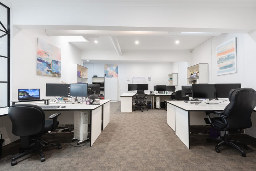 Click to view all images 4/105 Newcastle Street Fyshwick ACT 2609 - Image 2