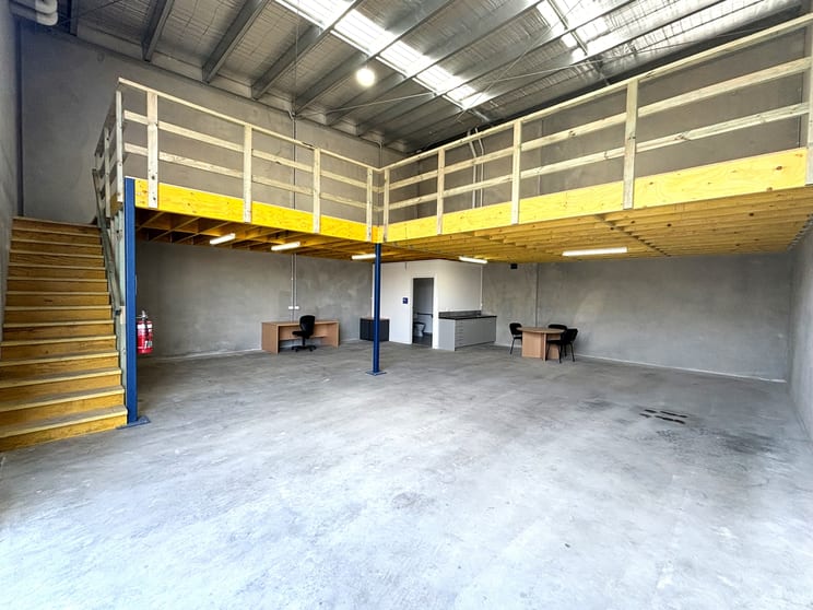 Click to view all images 14/5 Bridge Street Newtown VIC 3220 - Image 2