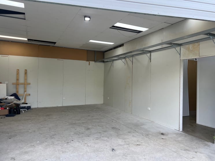 Click to view all images 4/39-47 Lawrence Drive Nerang QLD 4211 - Image 3