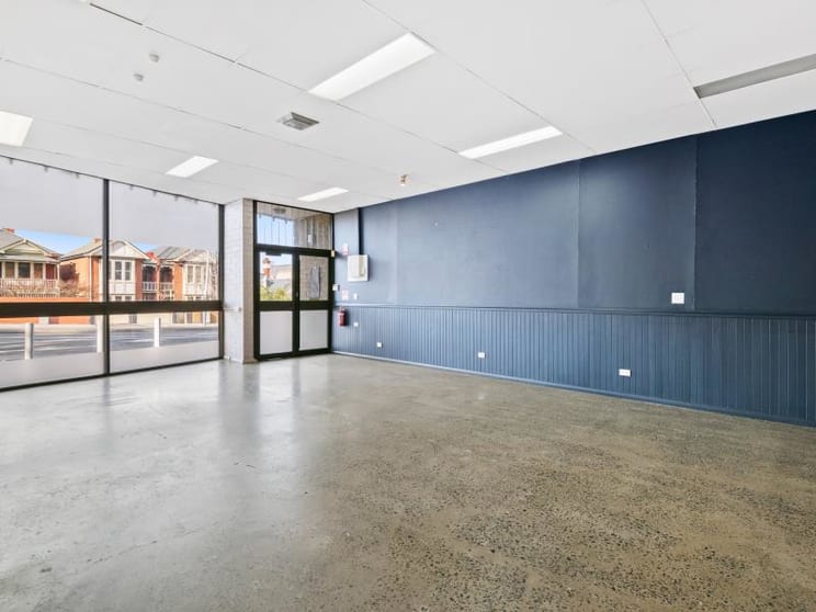 Click to view all images Unit 2/117 Sandy Bay Road Sandy Bay TAS 7005 - Image 3