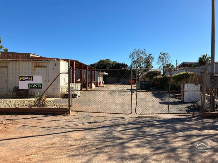 Click to view all images 3 Carlindie Way Wedgefield WA 6721 - Image 3