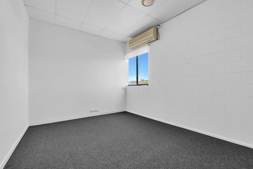 Click to view all images T6F/60-62 Landsborough Parade Golden Beach QLD 4551 - Image 2
