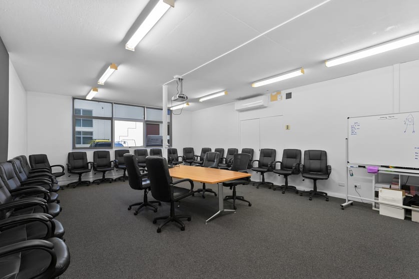 Click to view all images 14/43 Links Avenue Eagle Farm QLD 4009 - Image 3