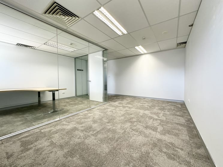 Unit 2 Level 5 17-21 University Avenue City ACT 2601 - Image 2