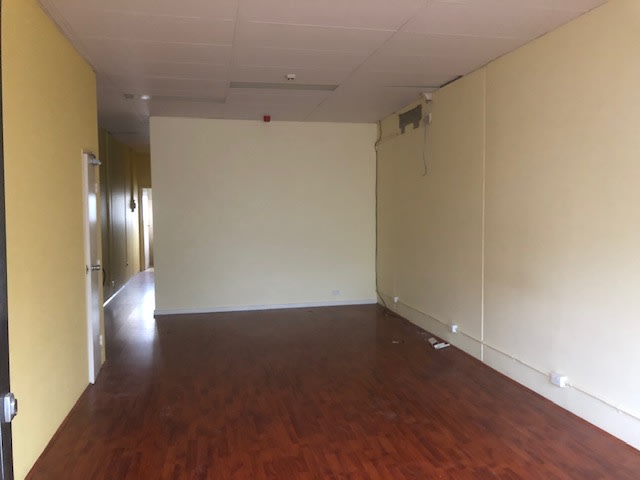 Click to view all images 2/230 Mitcham Road Mitcham VIC 3132 - Image 3
