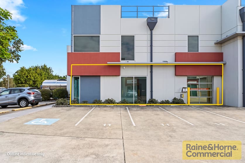Click to view all images 11/720 Macarthur Avenue Pinkenba QLD 4008 - Image 1