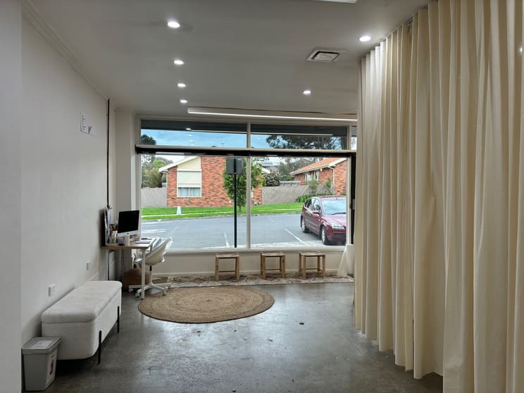 Click to view all images 21 McKeon Road Mitcham VIC 3132 - Image 3