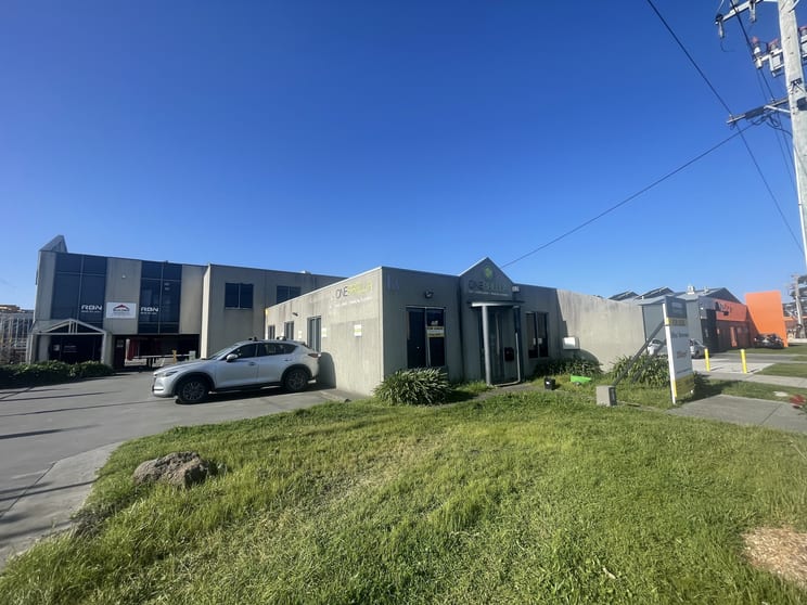 Click to view all images 1A Citrus Street Braeside VIC 3195 - Image 2