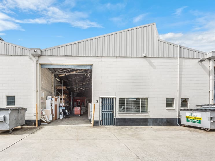 Click to view all images 3/120 Gilba Road Girraween NSW 2145 - Image 1