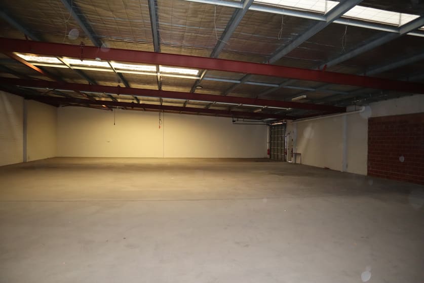 Click to view all images 4/30 Adams Drive Welshpool WA 6106 - Image 1