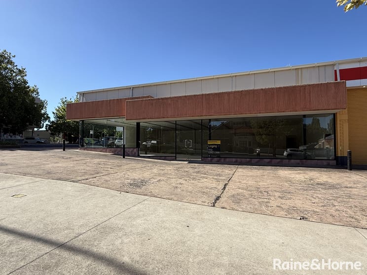 Click to view all images 2/95 Kite Street Orange NSW 2800 - Image 2