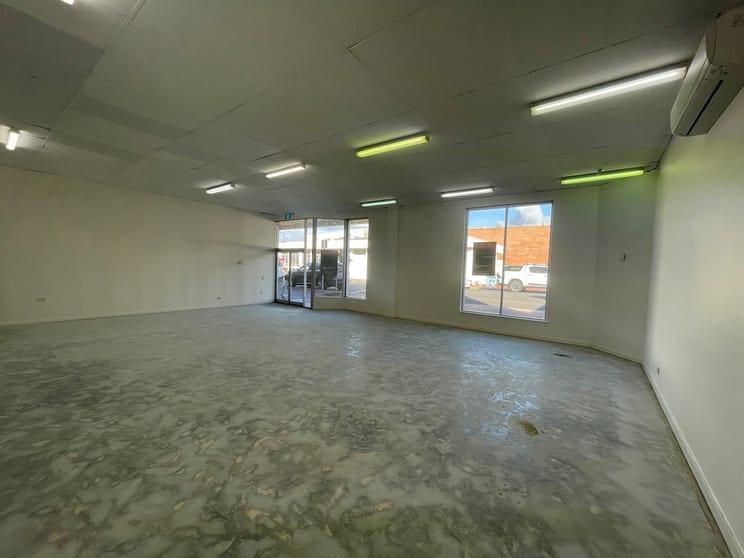Click to view all images Shop 4/125 Victoria Street Bunbury WA 6230 - Image 2