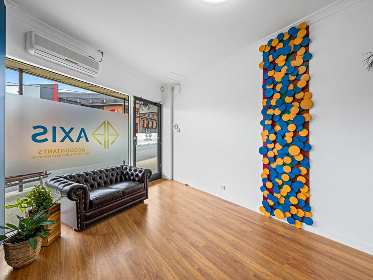 Click to view all images 3/199 Moggill Road Taringa QLD 4068 - Image 2