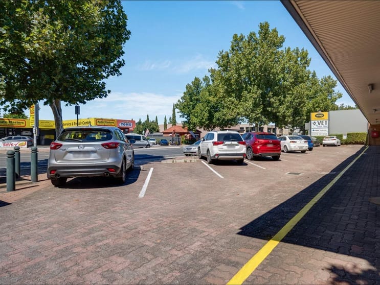 Click to view all images 3/142-146 Sir Donald Bradman Drive Hilton SA 5033 - Image 3