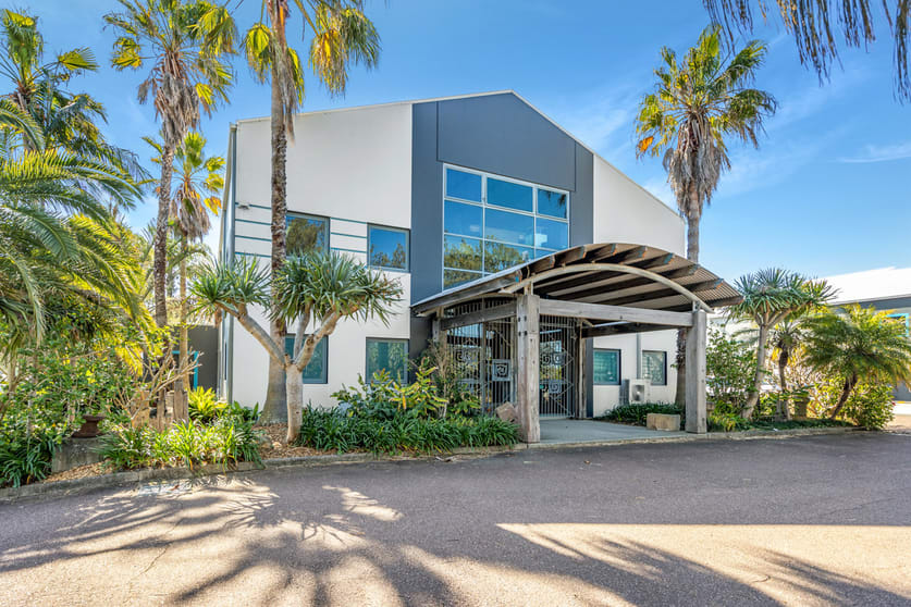 Click to view all images 2 Seasands Drive Redhead NSW 2290 - Image 1