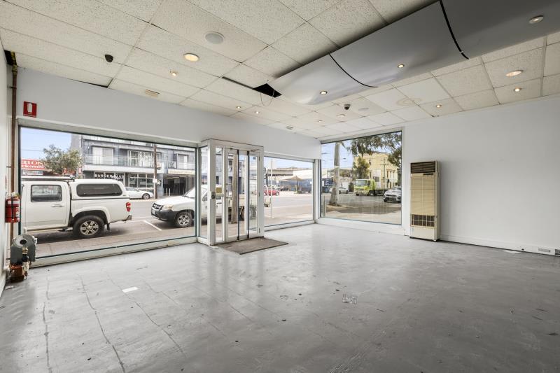 Click to view all images 43 Mercer Street Geelong VIC 3220 - Image 2