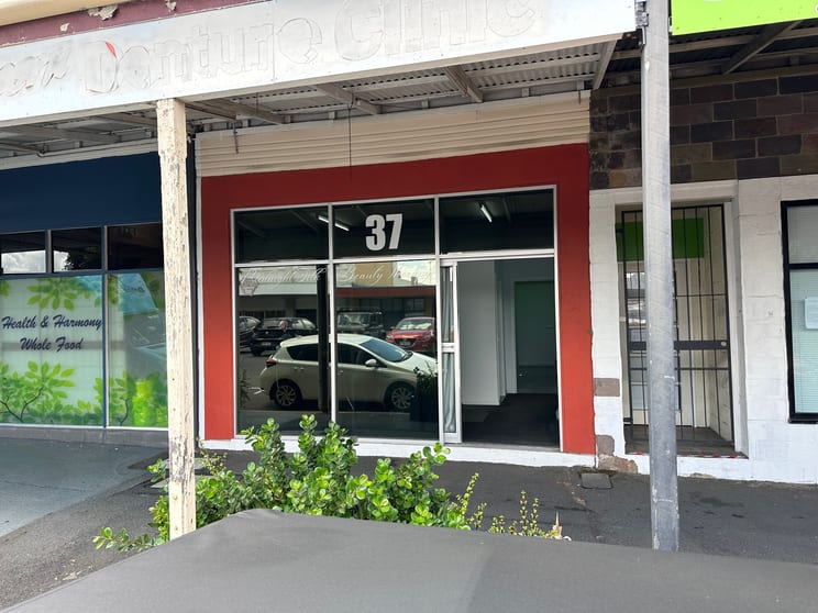 Click to view all images 37 Denham Street Rockhampton City QLD 4700 - Image 1