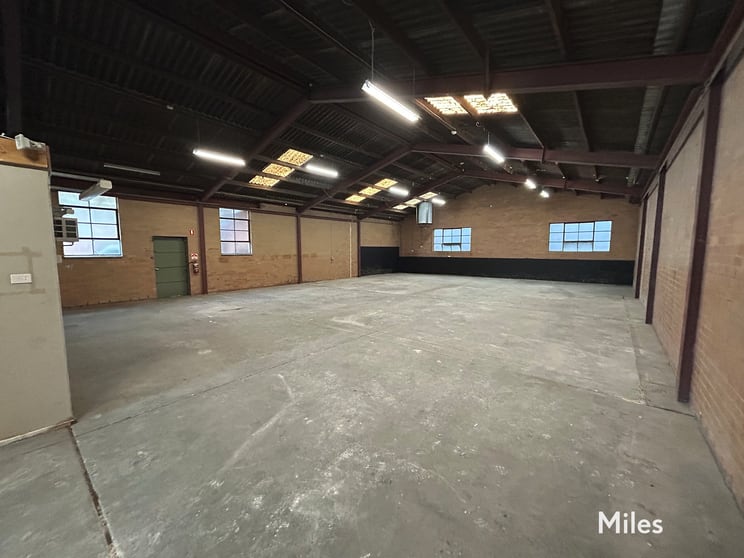 Click to view all images 28 Mologa Road Heidelberg West VIC 3081 - Image 2