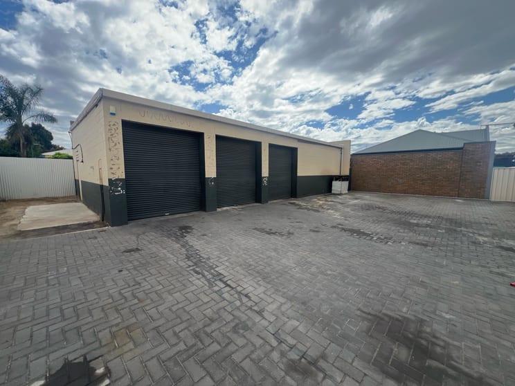 Click to view all images 277 North East Road Hampstead Gardens SA 5086 - Image 2
