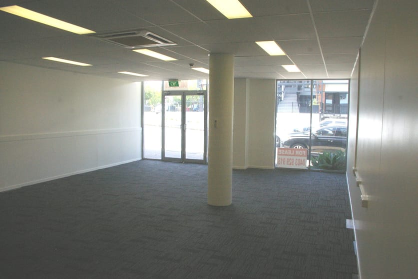 Click to view all images 3/915 Stanley Street East Brisbane QLD 4169 - Image 2