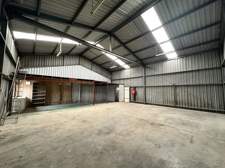Click to view all images 4/64 Railway Street Bomaderry NSW 2541 - Image 2