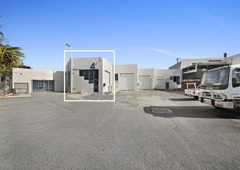 Click to view all images 2/4 Olympic Circuit Southport QLD 4215 - Image 1