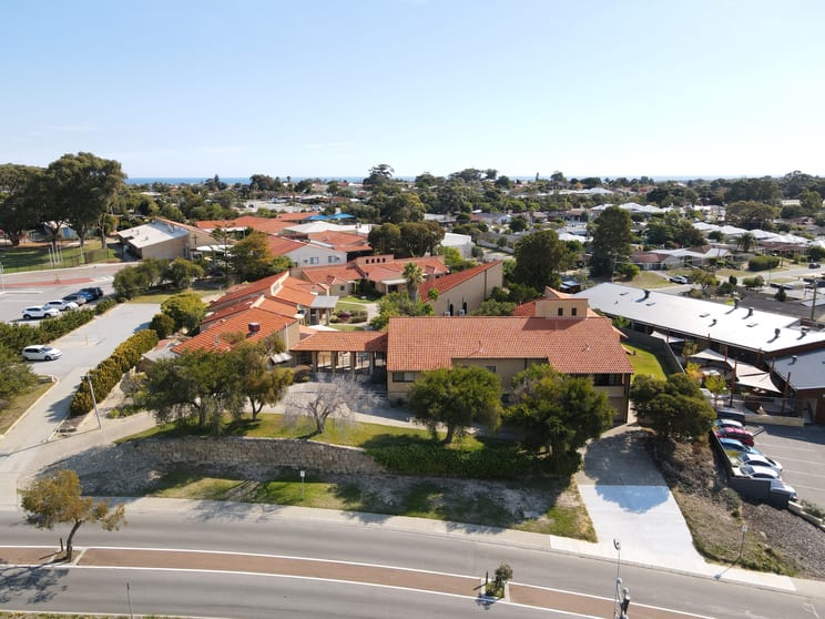 Click to view all images 252 & 254 Camberwarra Drive Craigie WA 6025 - Image 1
