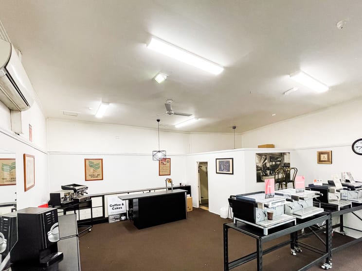 Click to view all images Shop 14 Shopping Plaza Warragul VIC 3820 - Image 3