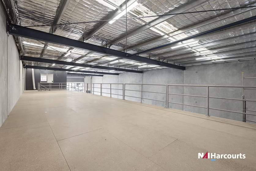 Click to view all images 2/20 Tarkin Court Bell Park VIC 3215 - Image 3
