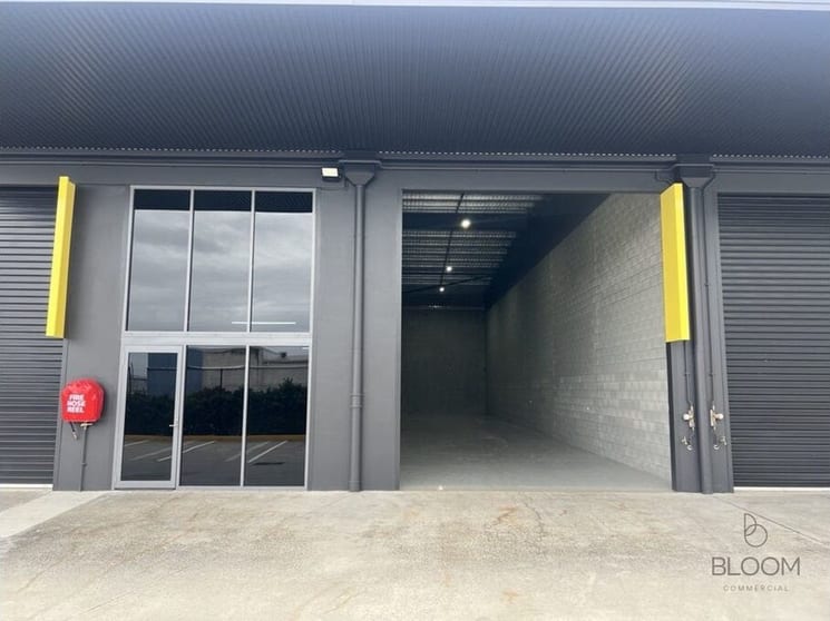 Click to view all images 2/32 French Avenue Brendale QLD 4500 - Image 1