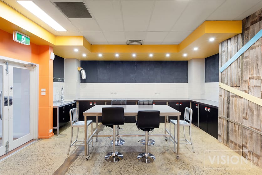 Click to view all images 267 Settlement Road Thomastown VIC 3074 - Image 3