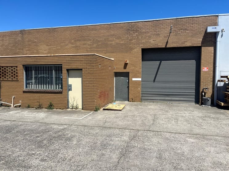 Click to view all images 5/100 Canterbury Road Bayswater VIC 3153 - Image 1