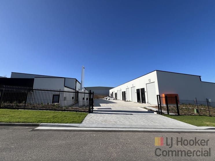 Click to view all images 1/4 Triennium Road Somersby NSW 2250 - Image 2