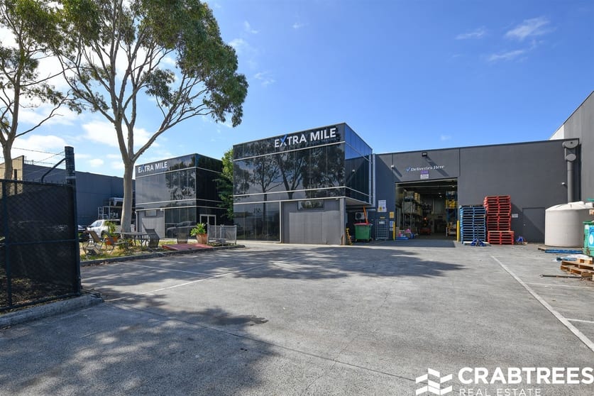 Click to view all images 2-4 Endeavour Way Braeside VIC 3195 - Image 1