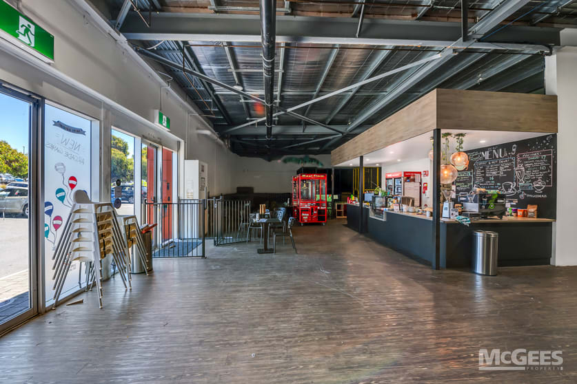 Click to view all images 4 & 5/12-18 David Witton Drive Noarlunga Centre SA 5168 - Image 3